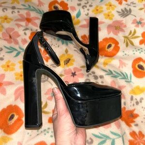 Chunky block heel Mary Jane pumps